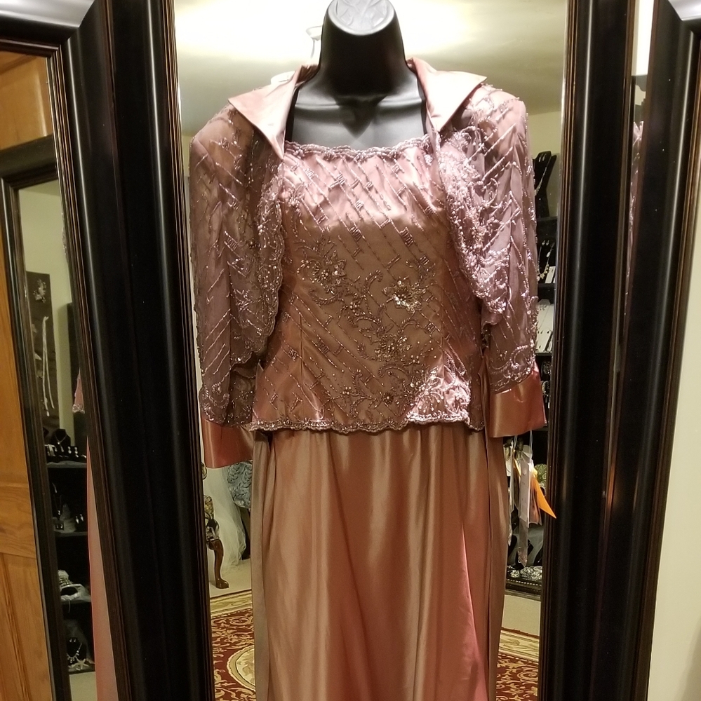 Montage bronze formal dress